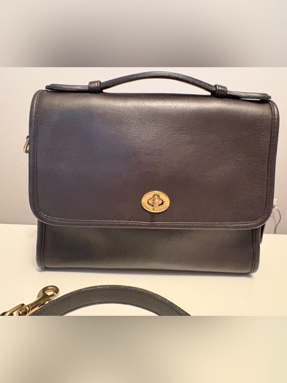 Coach Vintage Court 9870 Top Handle - Picture 2 of 16